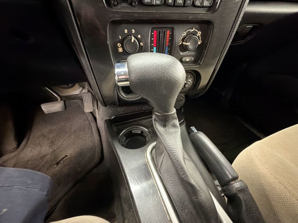 Used 2005 GMC Envoy SLE w/ Sle Preferred Equipment Group image 14
