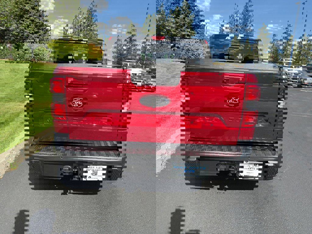 New 2025 Ford Maverick Lariat w/ Black Appearance Package image 6