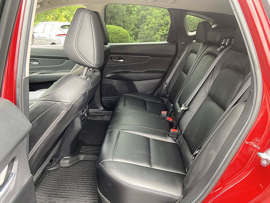 Certified 2025 Nissan Murano SV FWD image 12