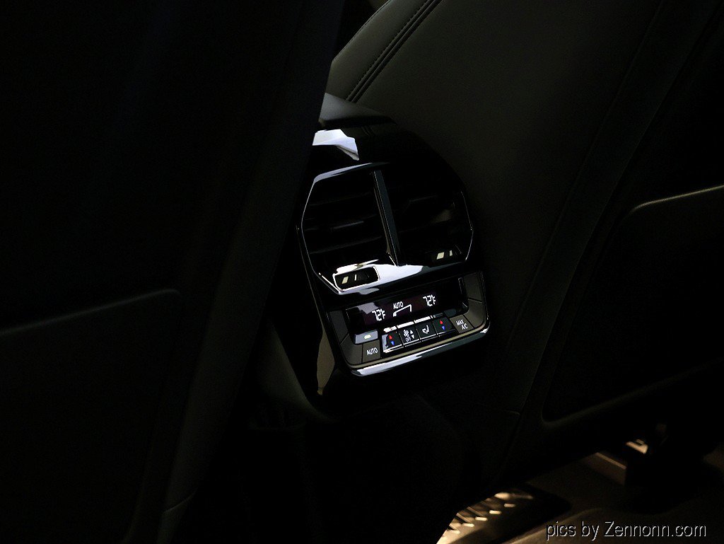 Certified 2026 BMW iX xDrive60 AWD/4WD image 15