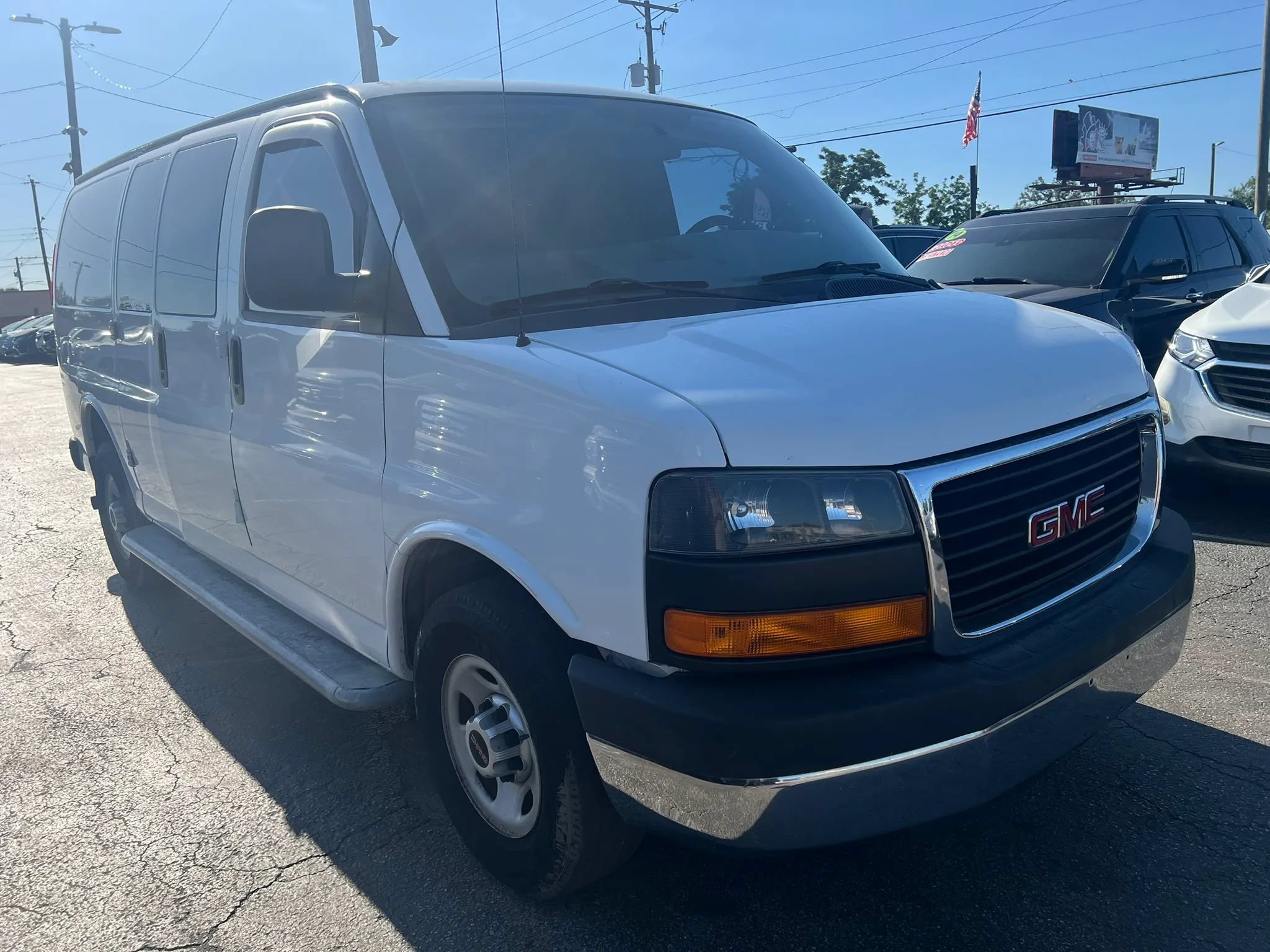 Used 2015 GMC Savana 2500 RWD image 4