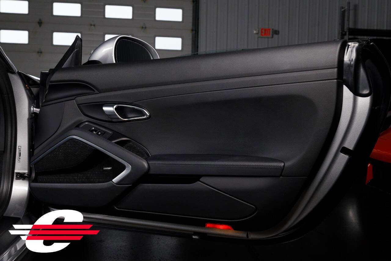 Used 2018 Porsche 911 Carrera image 25