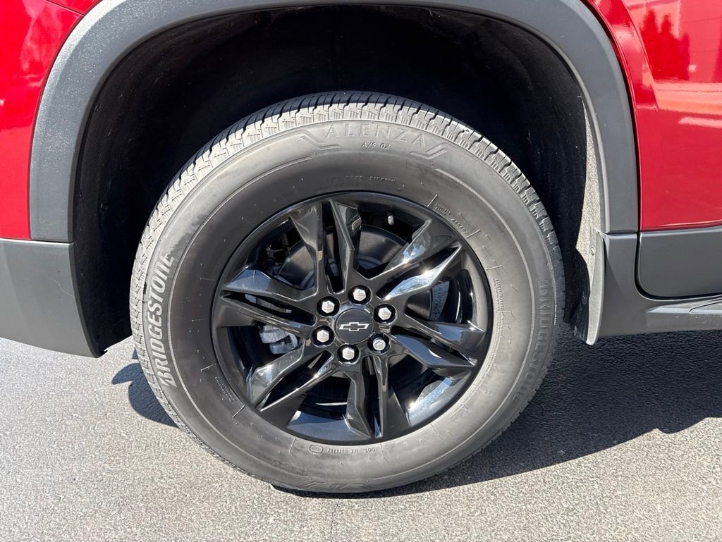 Used 2023 Chevrolet Traverse LT w/ Midnight/Sport Edition AWD/4WD image 8