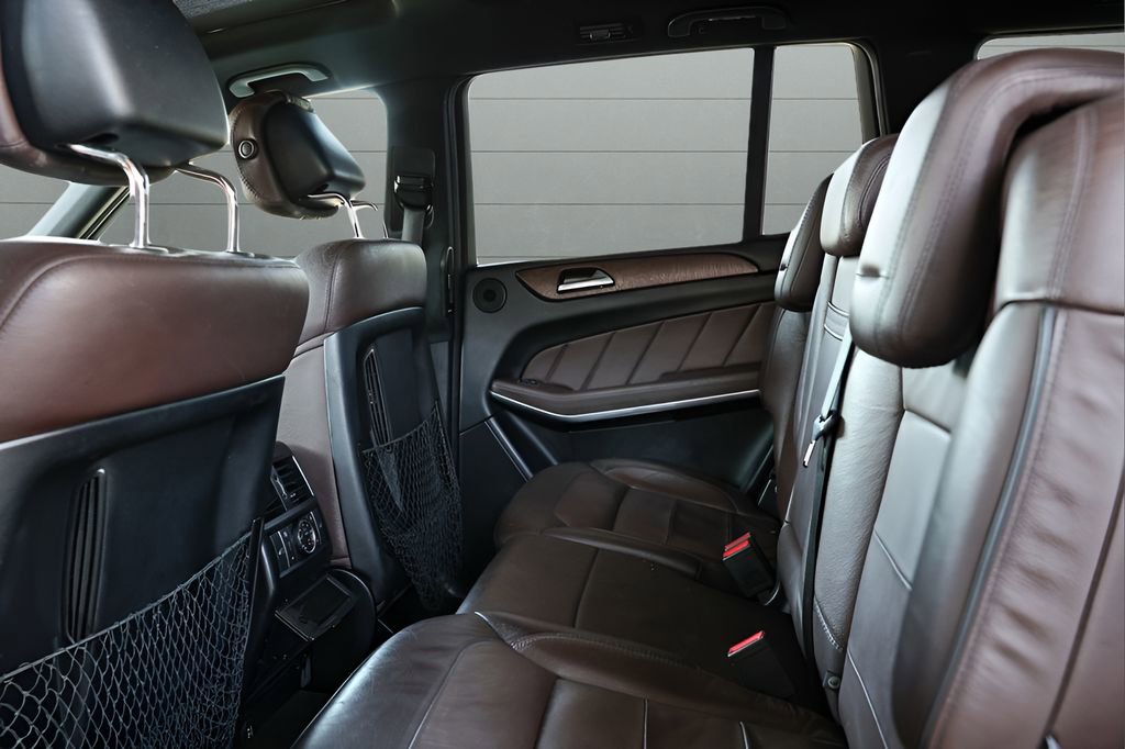 Used 2013 Mercedes-Benz GL 550 4MATIC image 51