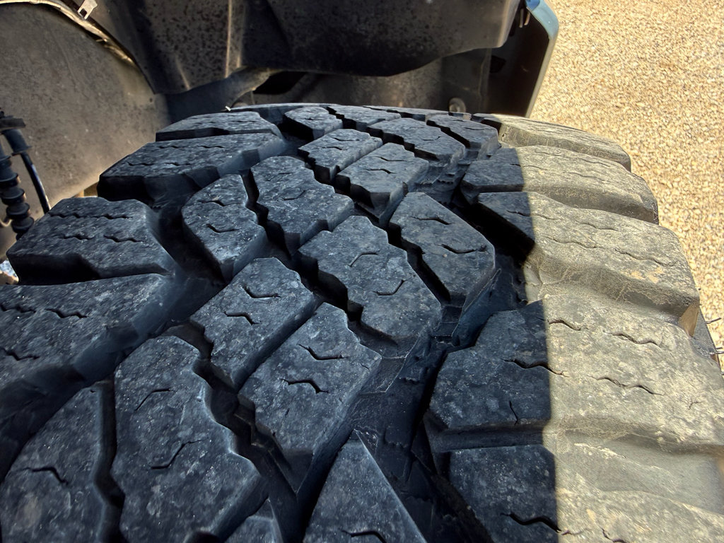 Used 2023 Ford F350 Platinum w/ Tremor Off-Road Package AWD/4WD image 10