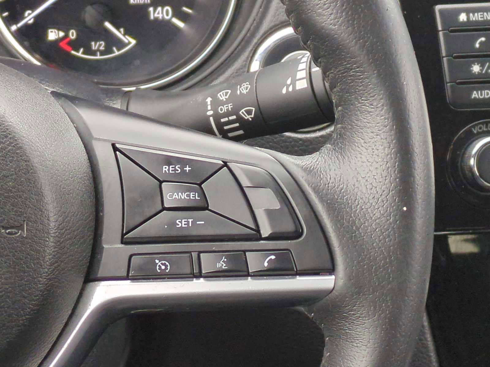 Used 2019 Nissan Rogue SV FWD image 23