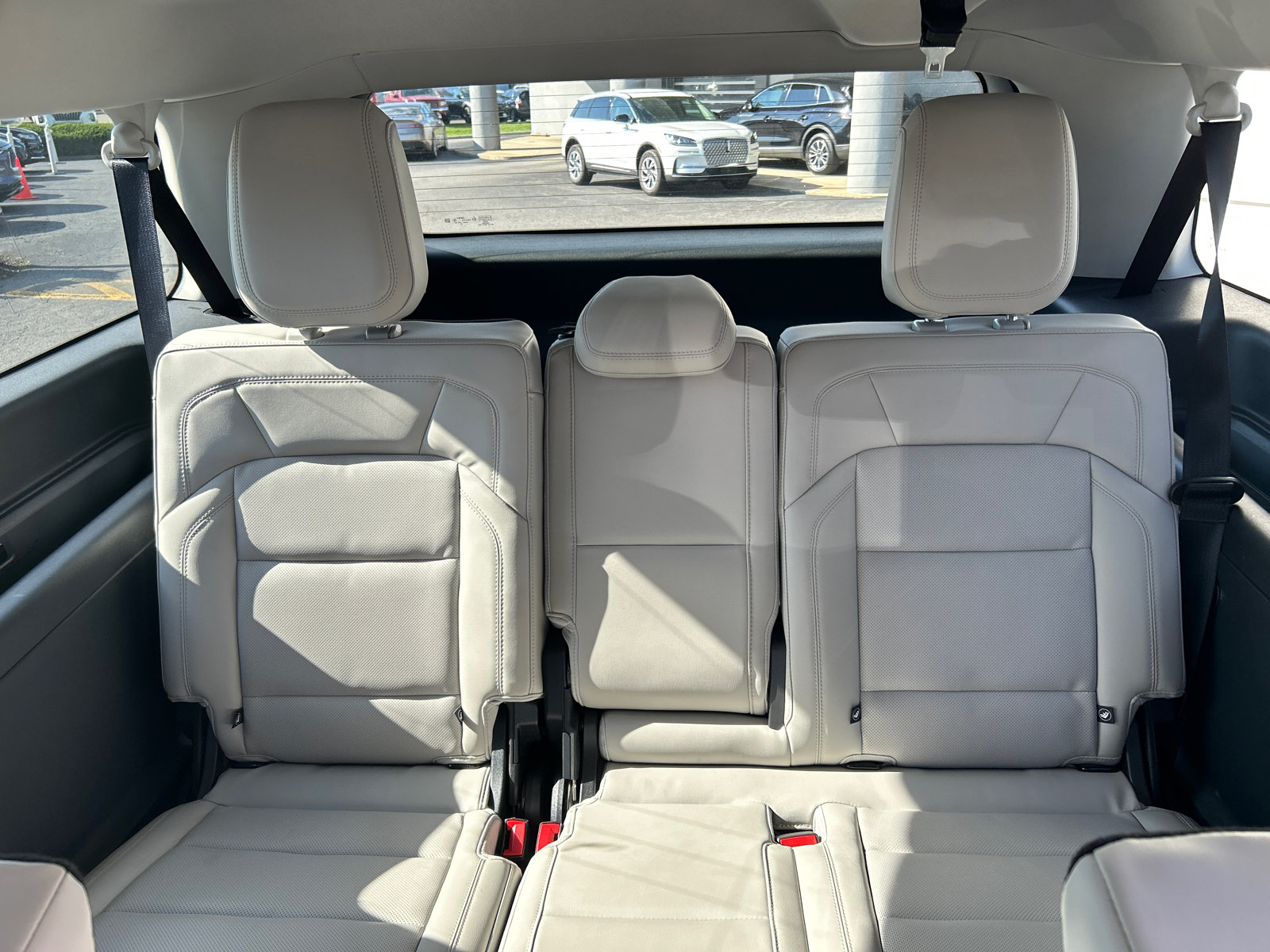 New 2026 Lincoln Navigator L Premier AWD/4WD image 29