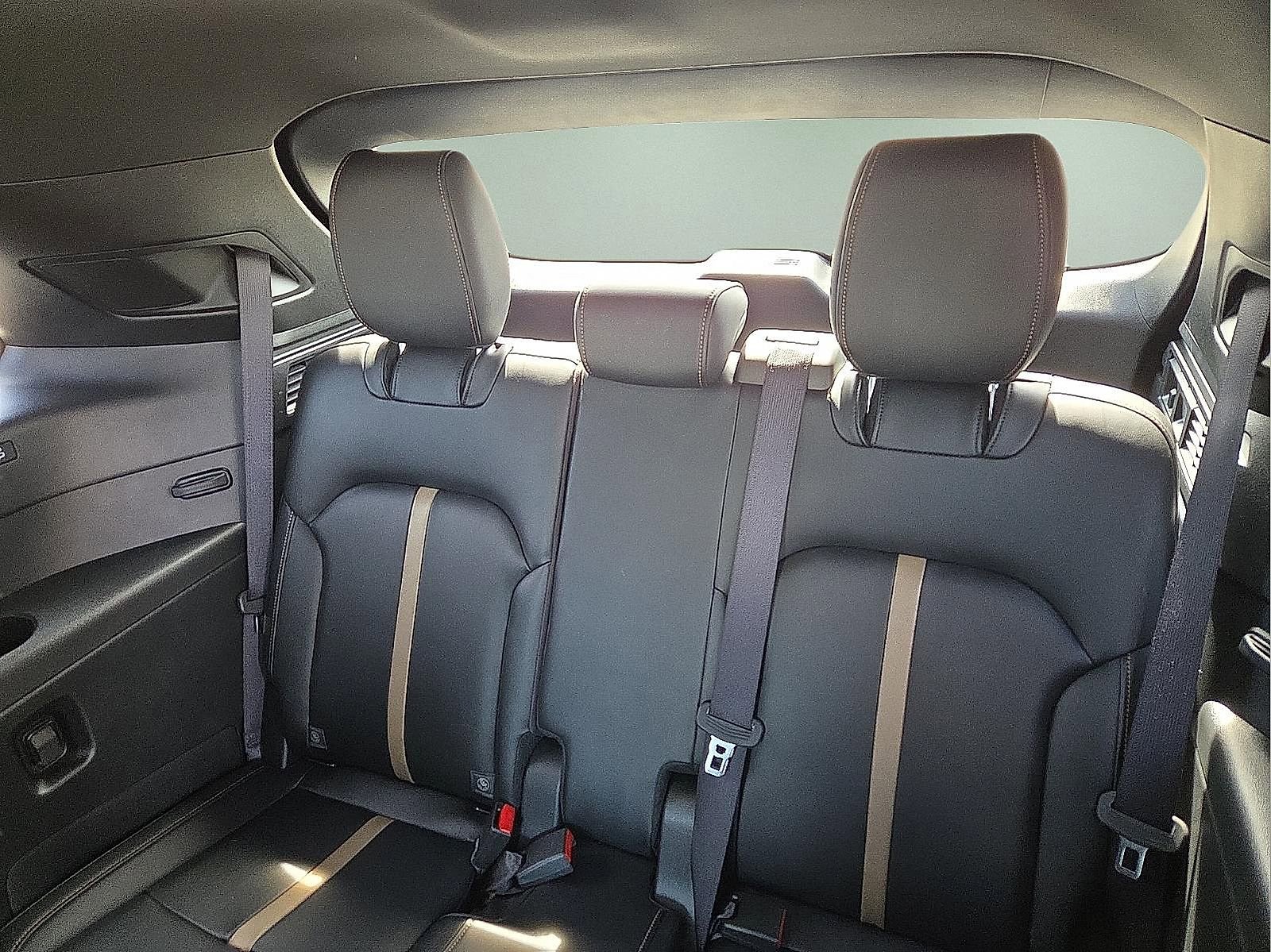 Used 2024 MAZDA CX-90 3.3 Turbo w/ Premium Plus Pkg image 11