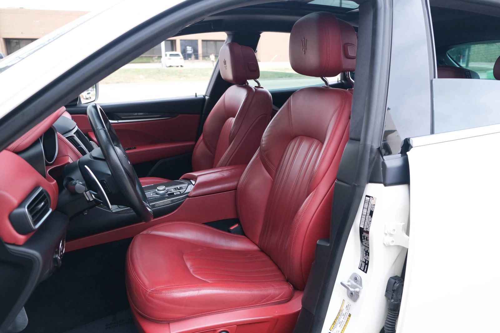 Used 2017 Maserati Levante S AWD/4WD image 22