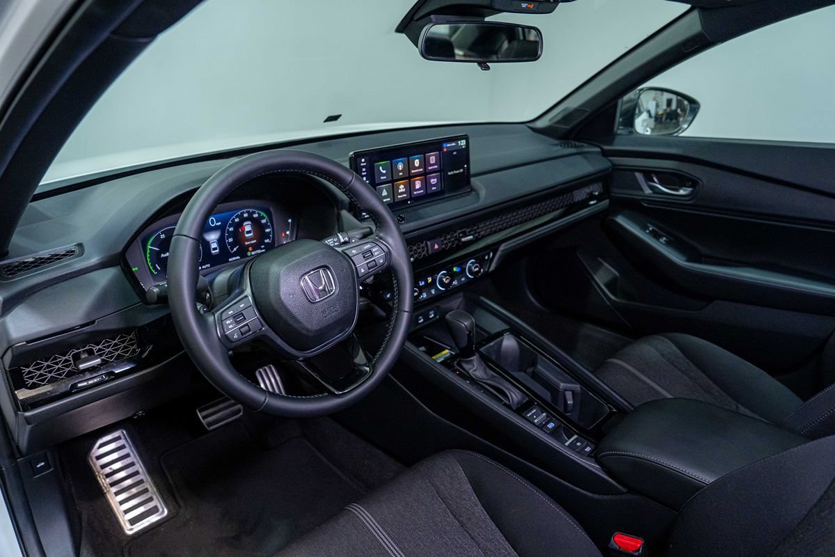 Used 2025 Honda Accord Sport image 14