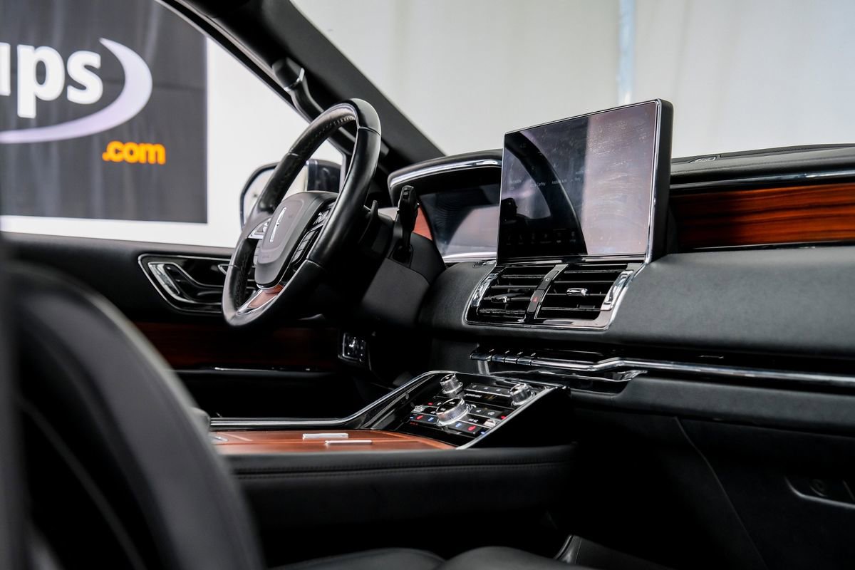 Used 2024 Lincoln Navigator Reserve image 23