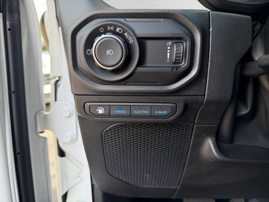 Used 2024 Jeep Wrangler Unlimited w/ Convenience Group image 22