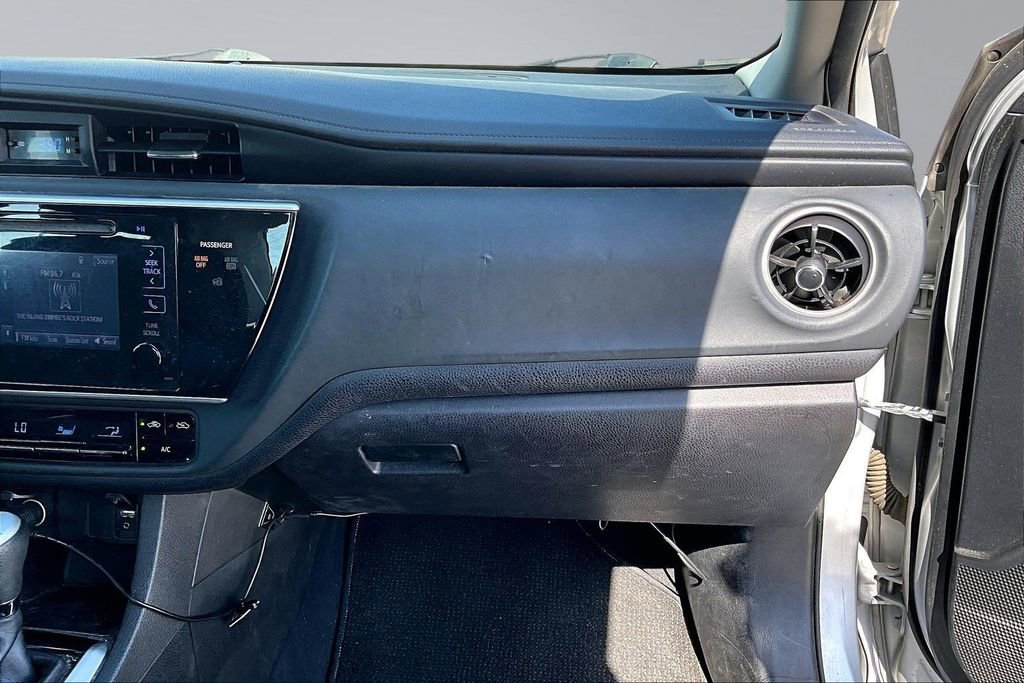 Used 2017 Toyota Corolla XSE FWD image 17