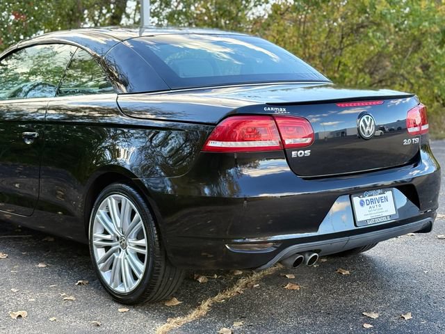 Used 2013 Volkswagen Eos FWD image 12