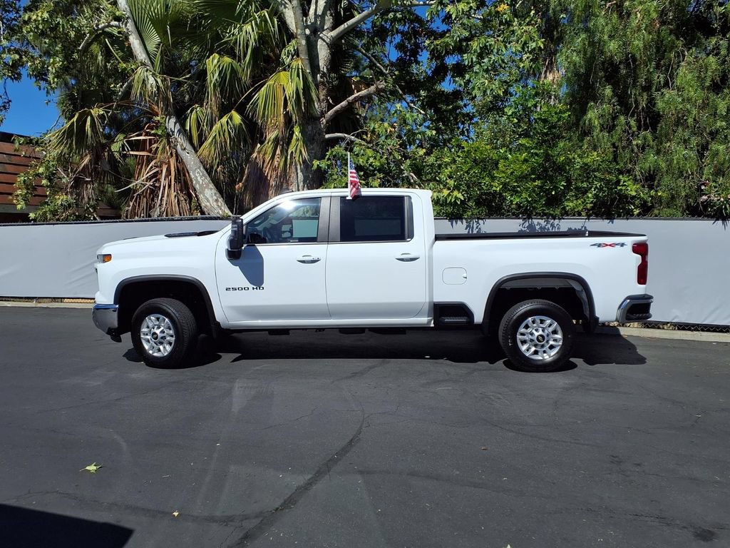 Used 2025 Chevrolet Silverado 2500 LT w/ Safety Package AWD/4WD image 3