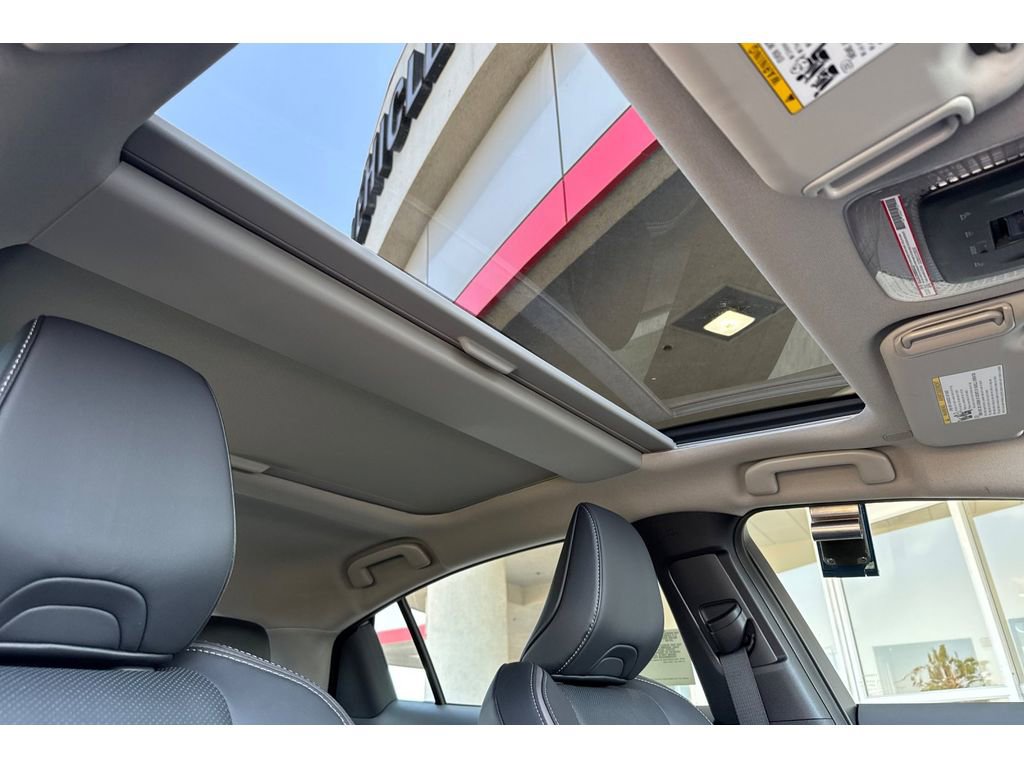 New 2026 Toyota Prius XLE AWD/4WD image 18