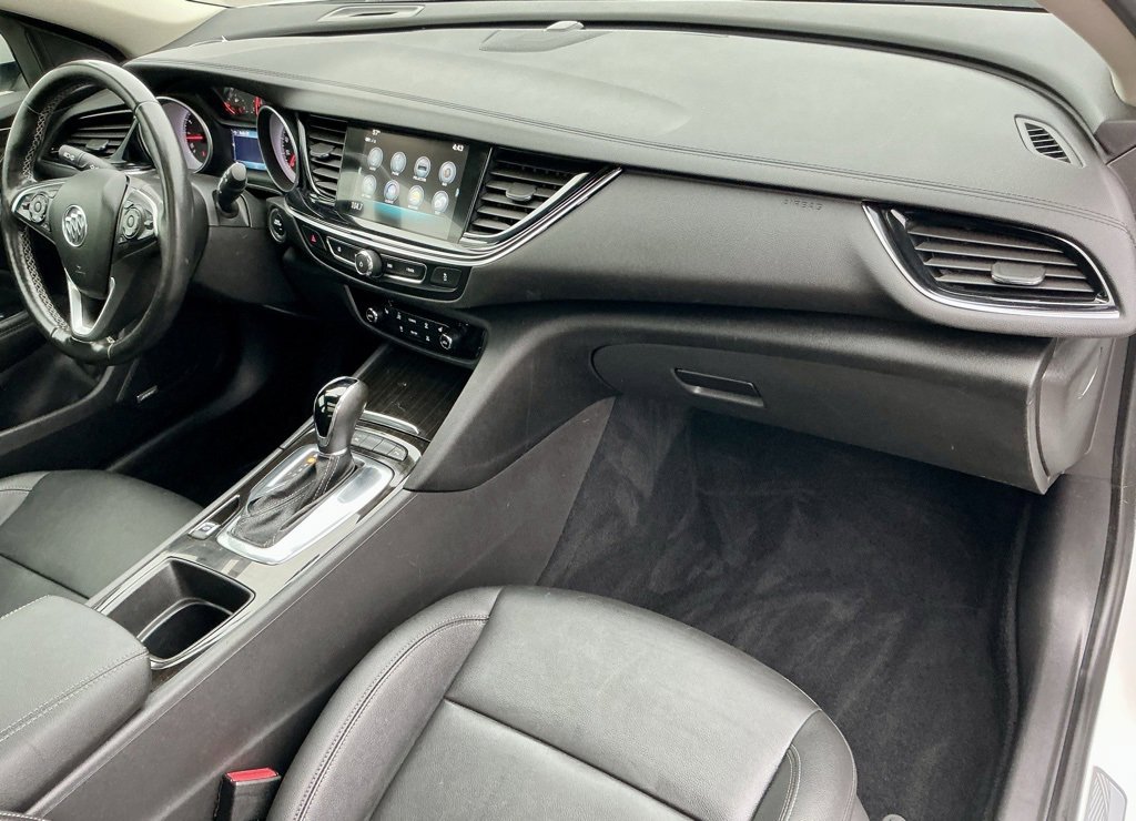 Used 2018 Buick Regal Essence w/ Driver Confidence Package #1 image 24