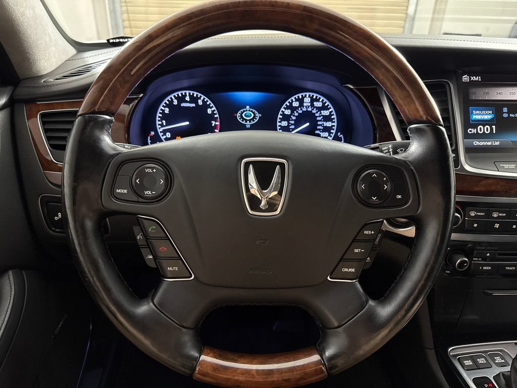 Used 2016 Hyundai Equus Signature RWD image 14