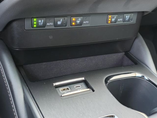 Certified 2025 Lexus ES 350 w/ Premium Package image 20