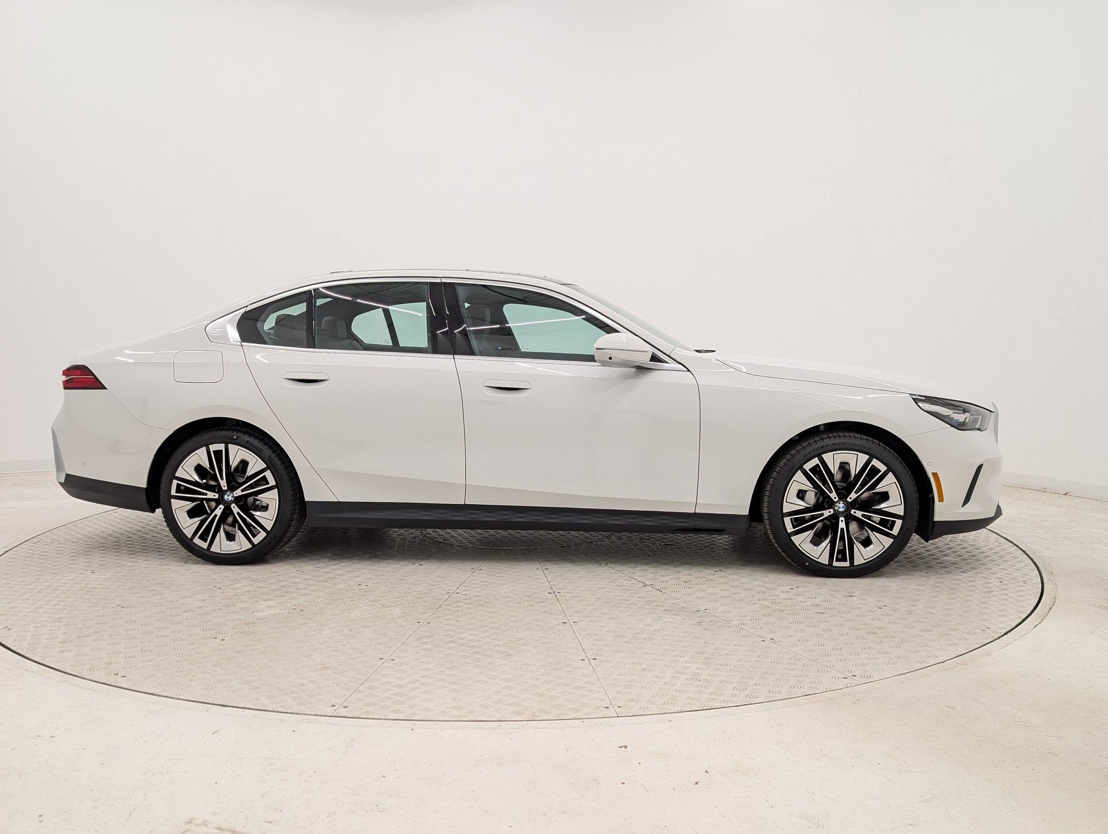 New 2026 BMW 530i w/ Premium Package RWD image 8