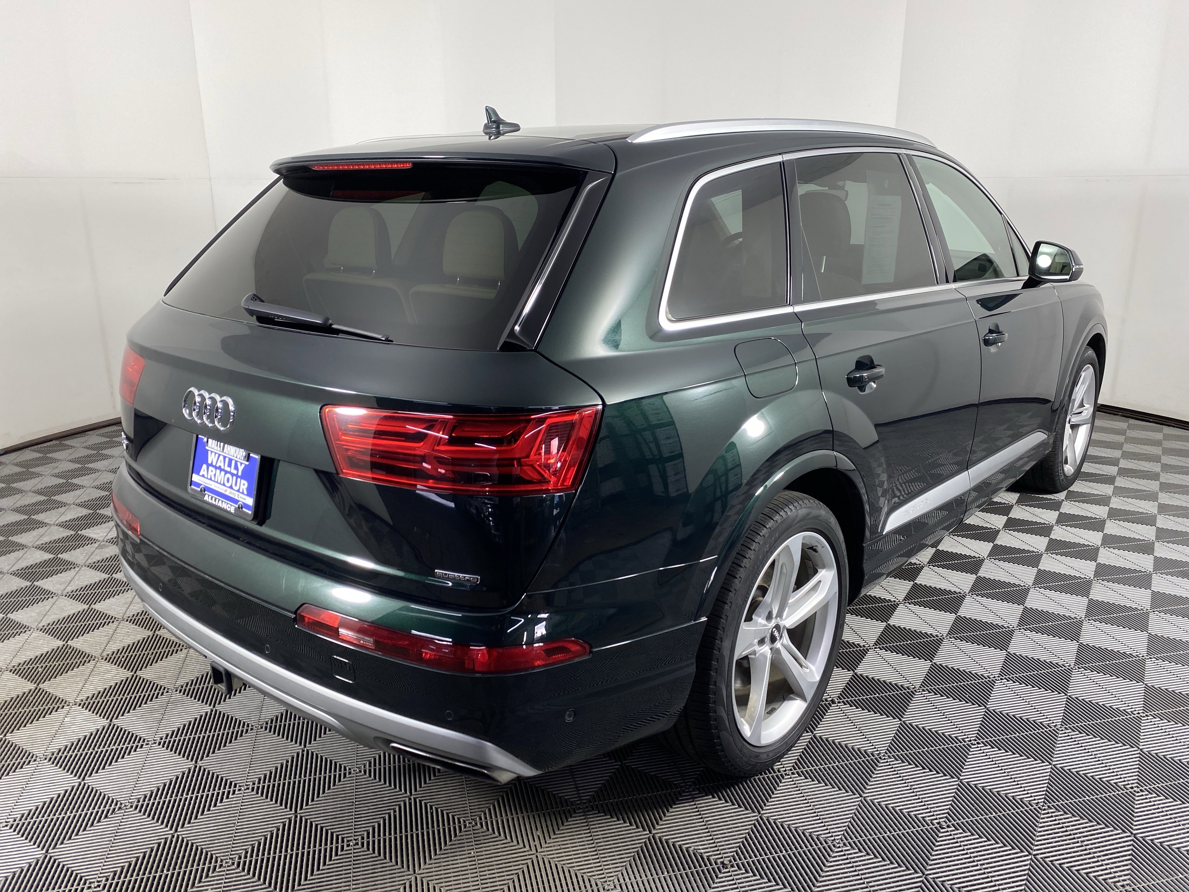 Used 2019 Audi Q7 3.0T Prestige image 8