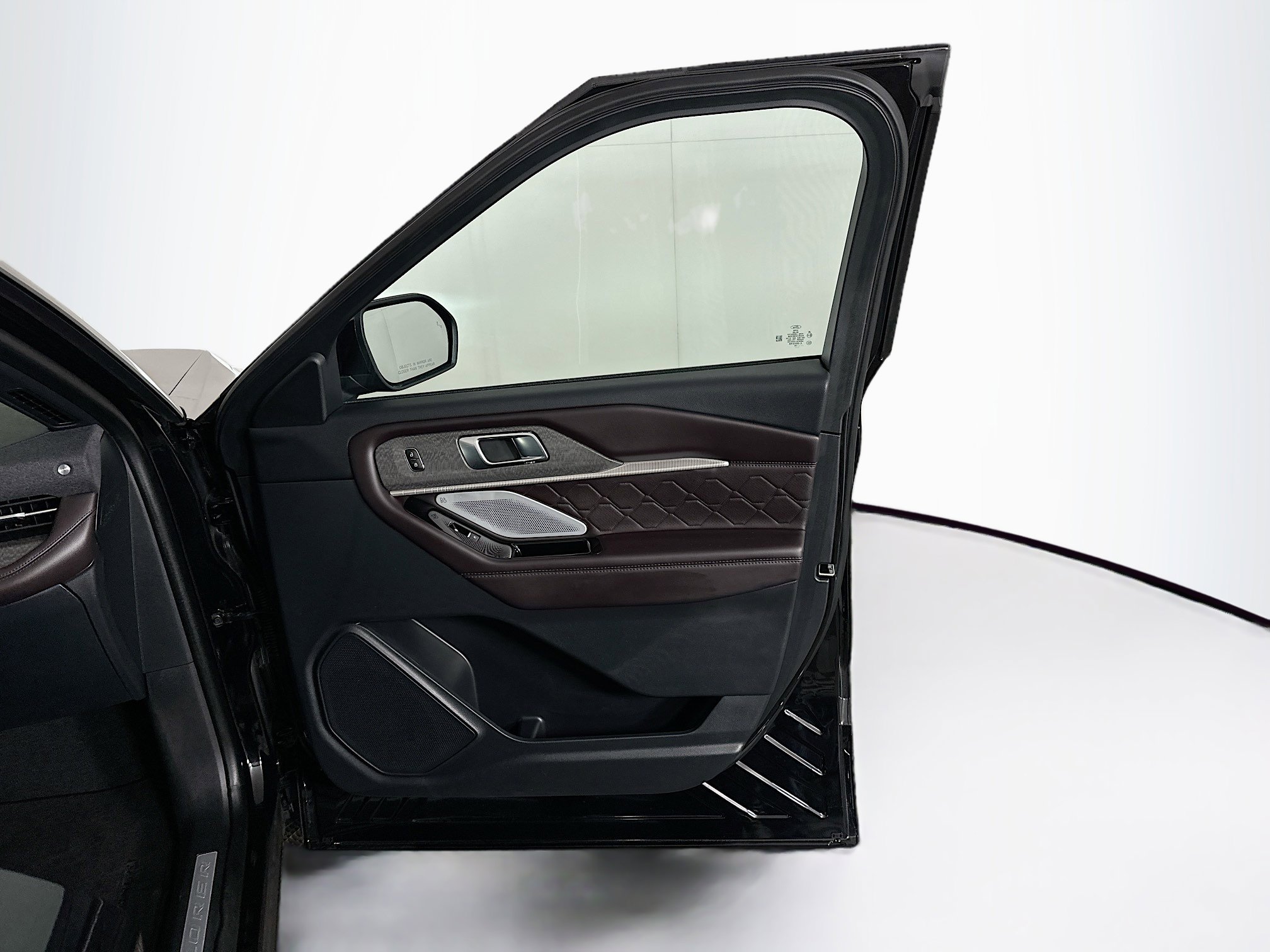 Used 2025 Ford Explorer Platinum w/ LUX Leather Package image 35