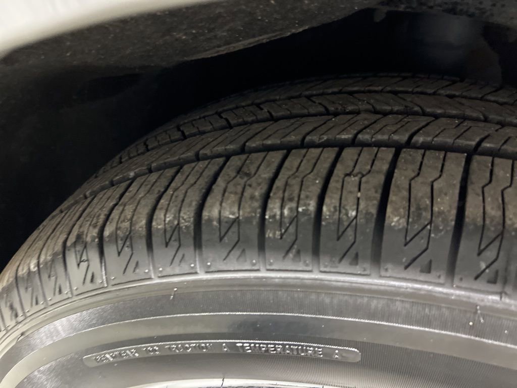 Used 2023 Chrysler Pacifica Touring-L image 36