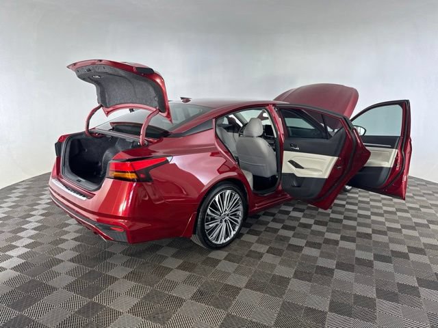 Used 2023 Nissan Altima 2.5 SL FWD image 12