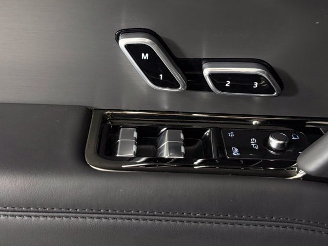 Used 2025 Land Rover Range Rover Sport Dynamic SE AWD/4WD image 15