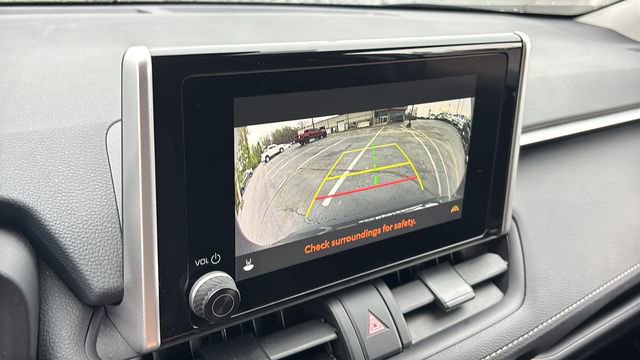 Used 2025 Toyota RAV4 LE AWD/4WD image 19