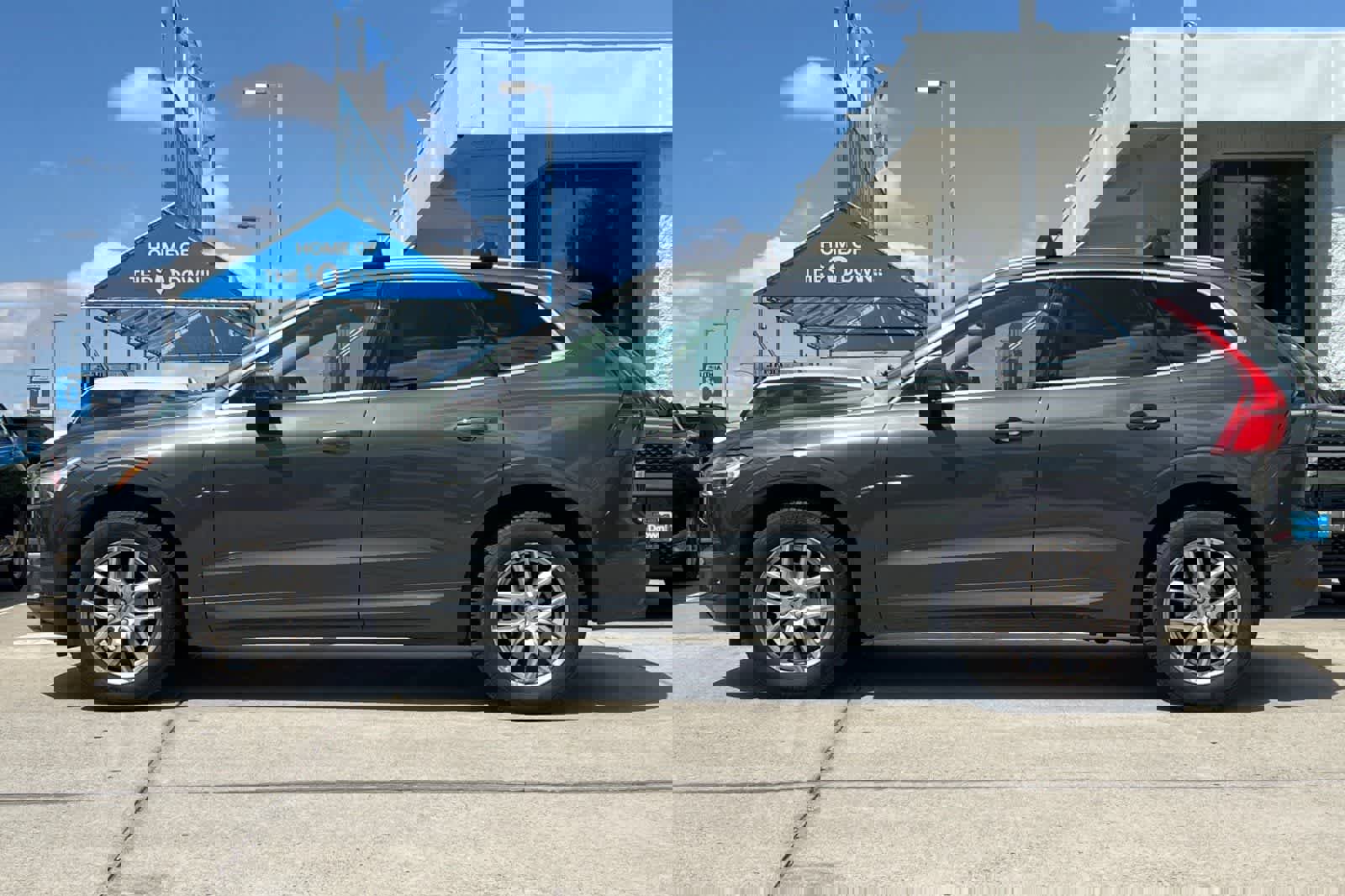 Used 2019 Volvo XC60 T5 Momentum w/ Advanced Package FWD image 6