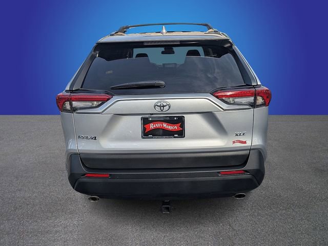 Used 2023 Toyota RAV4 XLE w/ Convenience Package FWD image 4