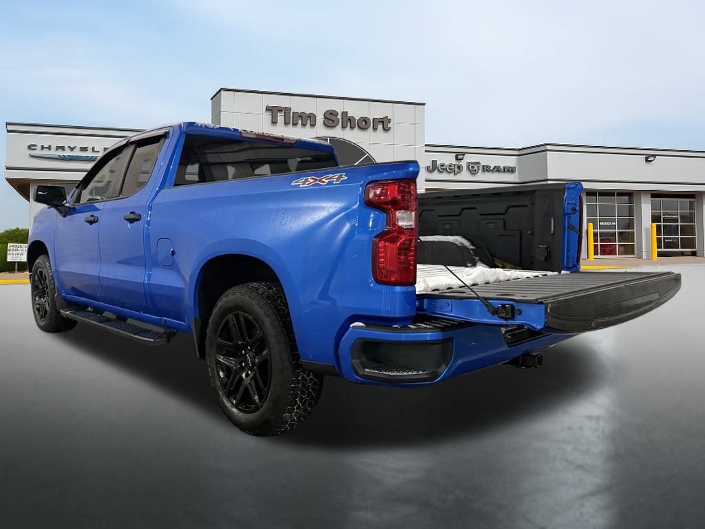 Used 2025 Chevrolet Silverado 1500 Custom w/ Turbomax Blackout Package image 14