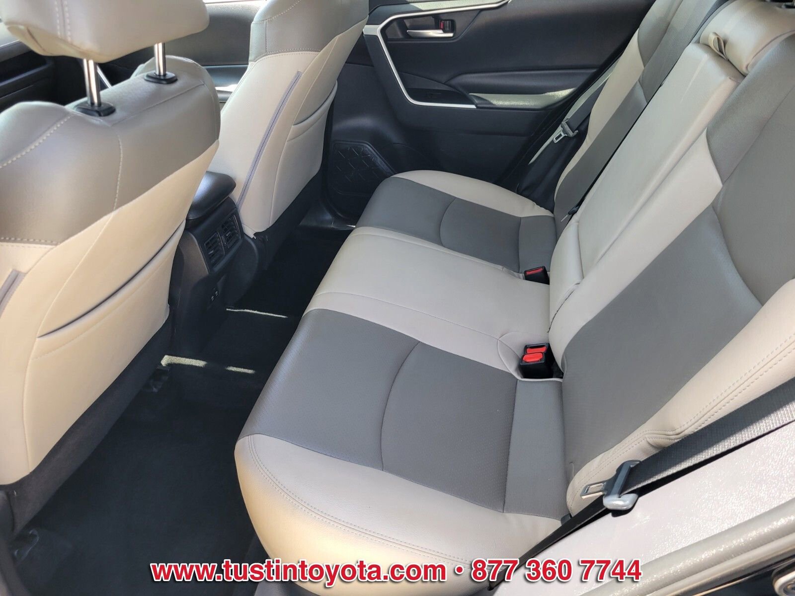 Certified 2020 Toyota RAV4 XLE w/ All Weather Liner Package image 11