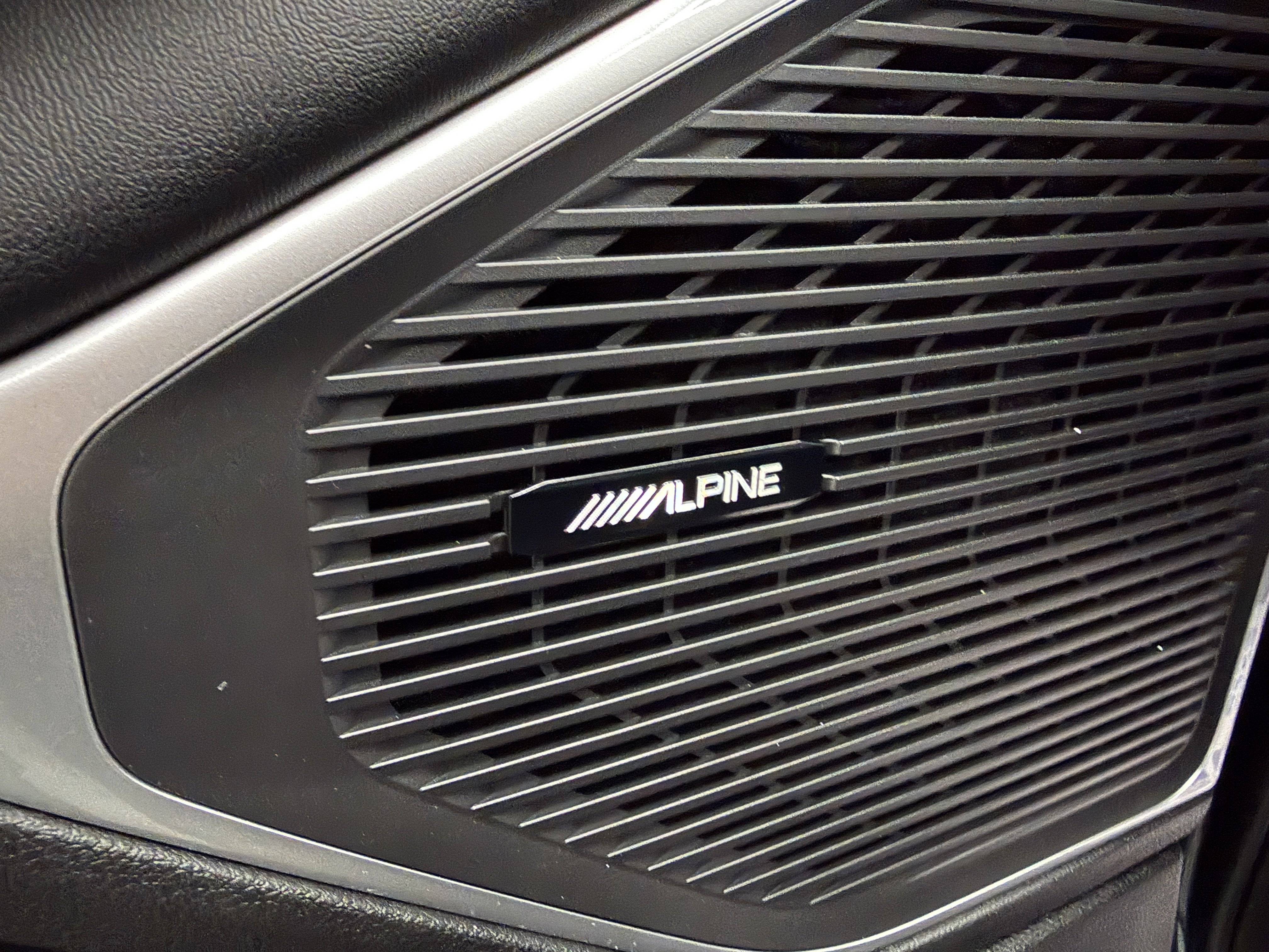 Used 2023 Jeep Wagoneer Series II AWD/4WD image 12