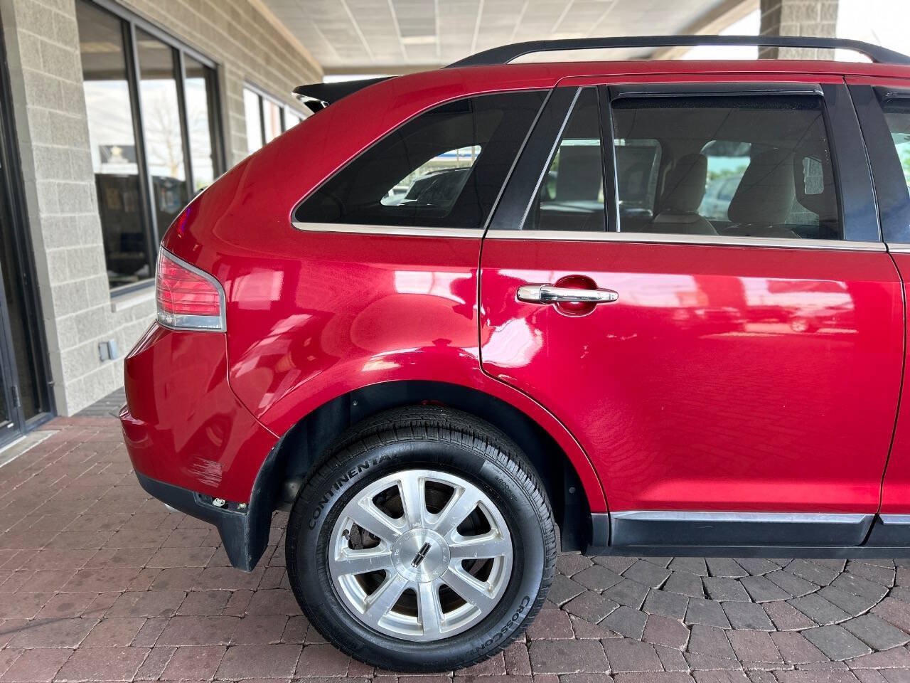 Used 2010 Lincoln MKX 2WD image 17