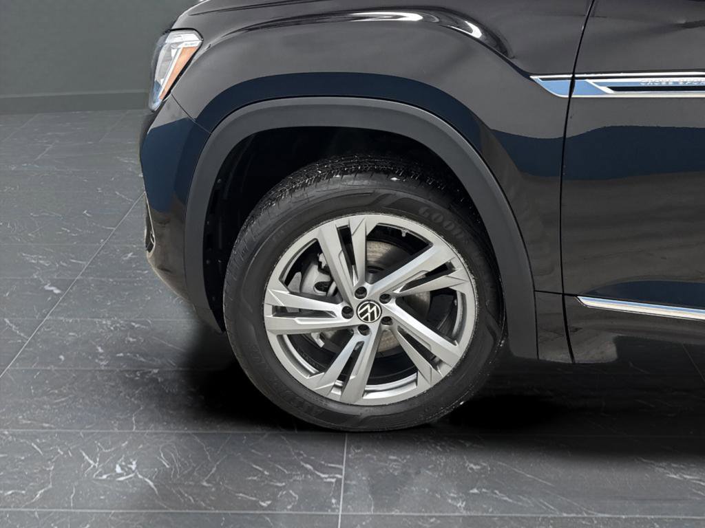 Used 2024 Volkswagen Atlas Cross Sport SEL R-Line image 36