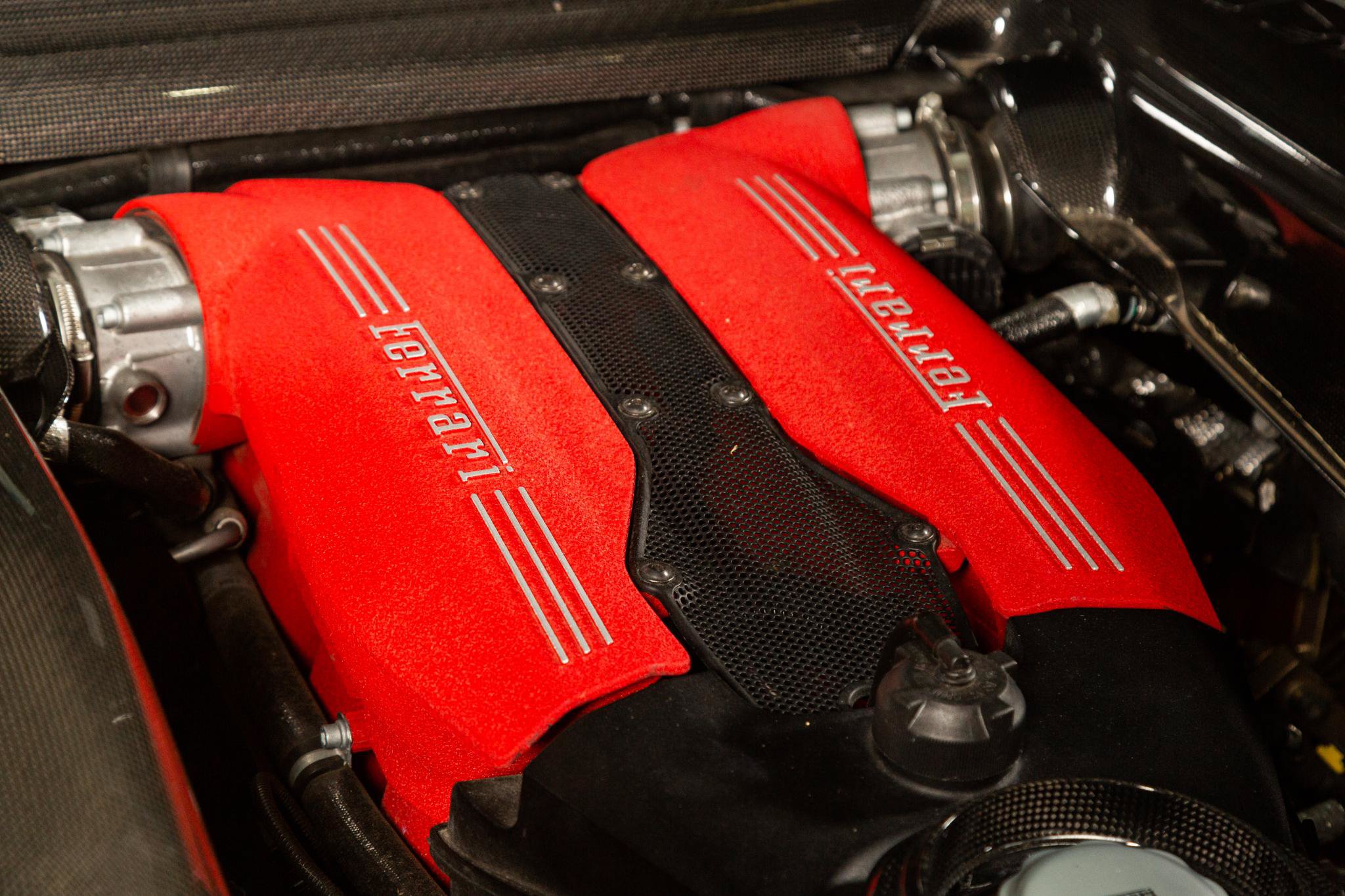 Used 2016 Ferrari 488 GTB RWD image 12
