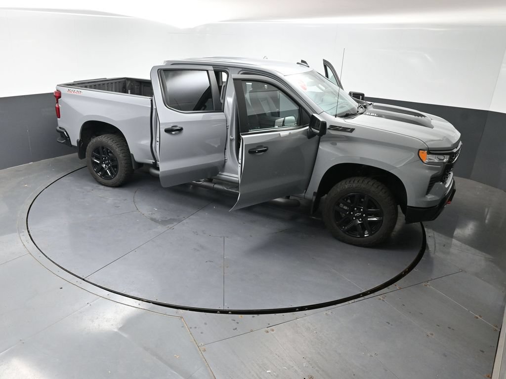 Used 2024 Chevrolet Silverado 1500 LT Trail Boss w/ LT Trail Boss Premium Package AWD/4WD image 59