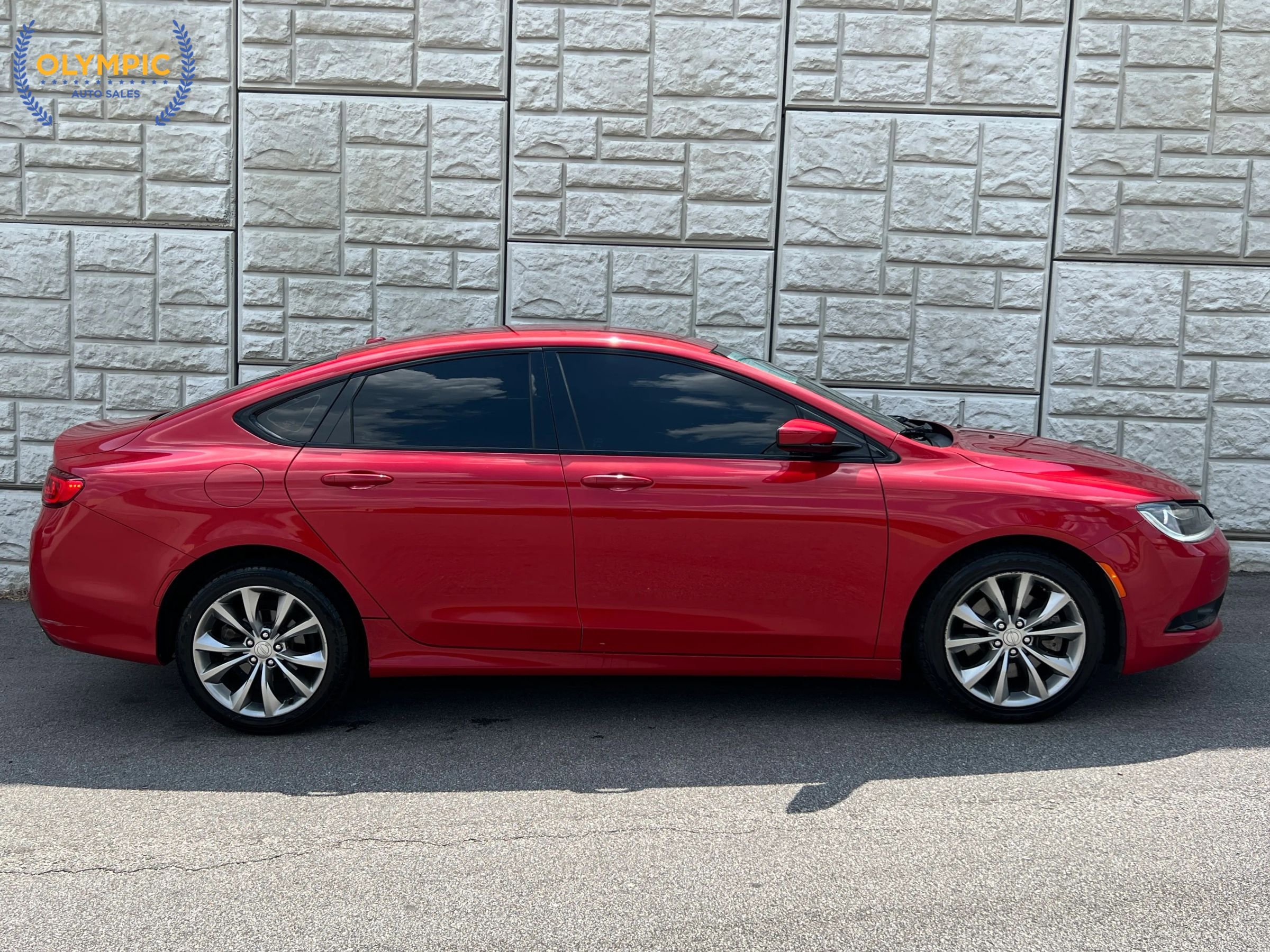 Used 2016 Chrysler 200 S w/ Comfort Group FWD image 8