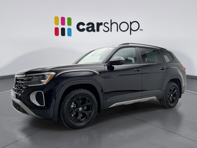 Used 2024 Volkswagen Atlas Peak Edition SE image 1