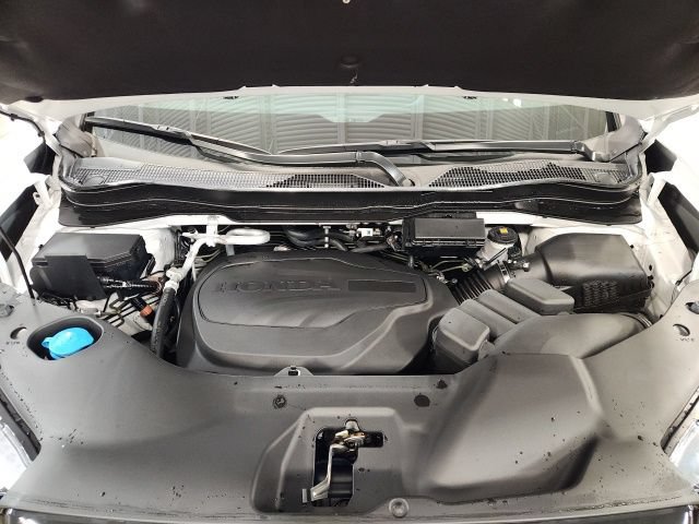 Certified 2025 Honda Passport Black Edition image 9