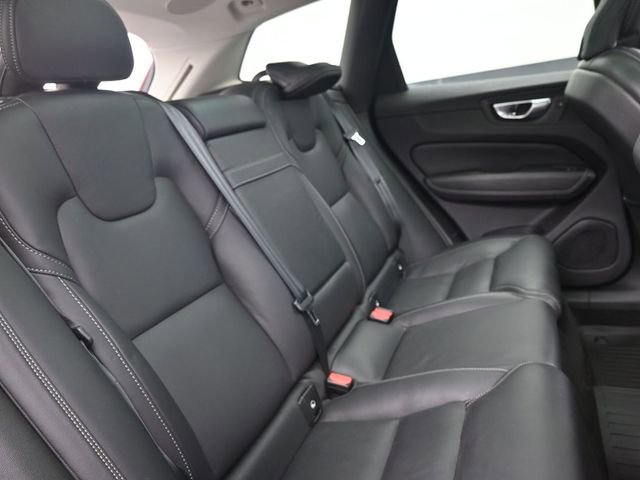Used 2022 Volvo XC60 B5 Inscription w/ Advanced Package image 34