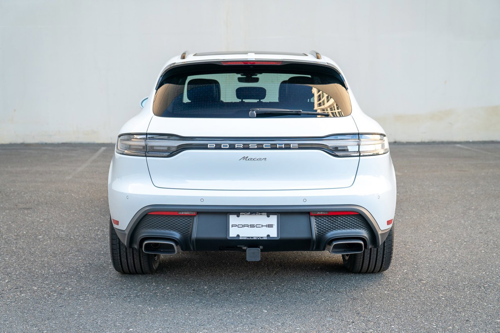 Certified 2025 Porsche Macan image 7