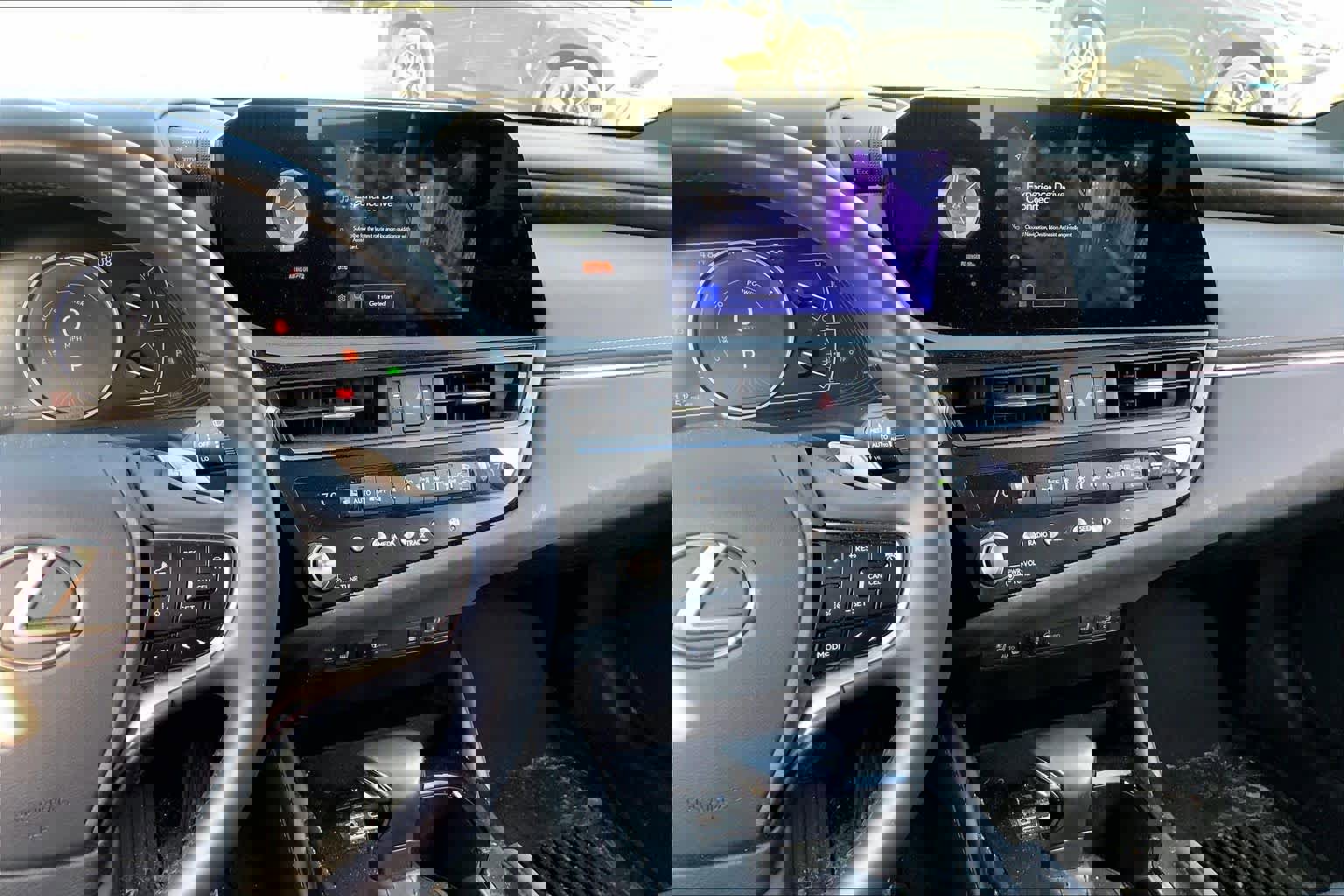 Certified 2023 Lexus ES 300h w/ Premium Package image 7