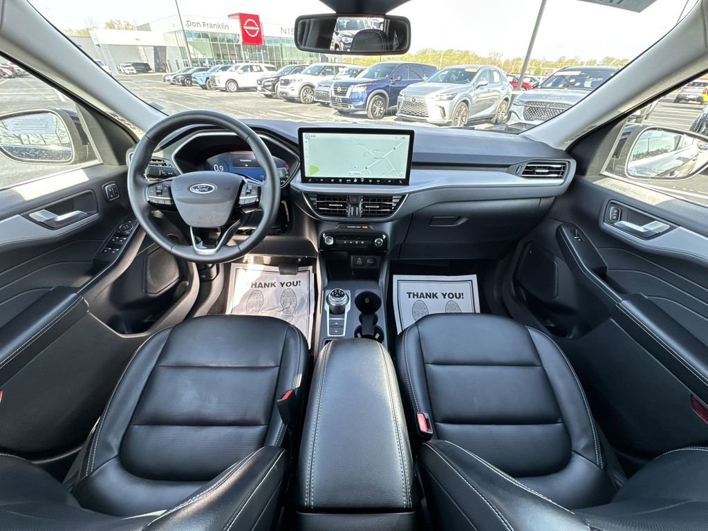 Used 2025 Ford Escape Platinum AWD/4WD image 21