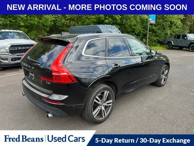 Used 2019 Volvo XC60 T6 Momentum w/ Multimedia Package AWD/4WD image 3
