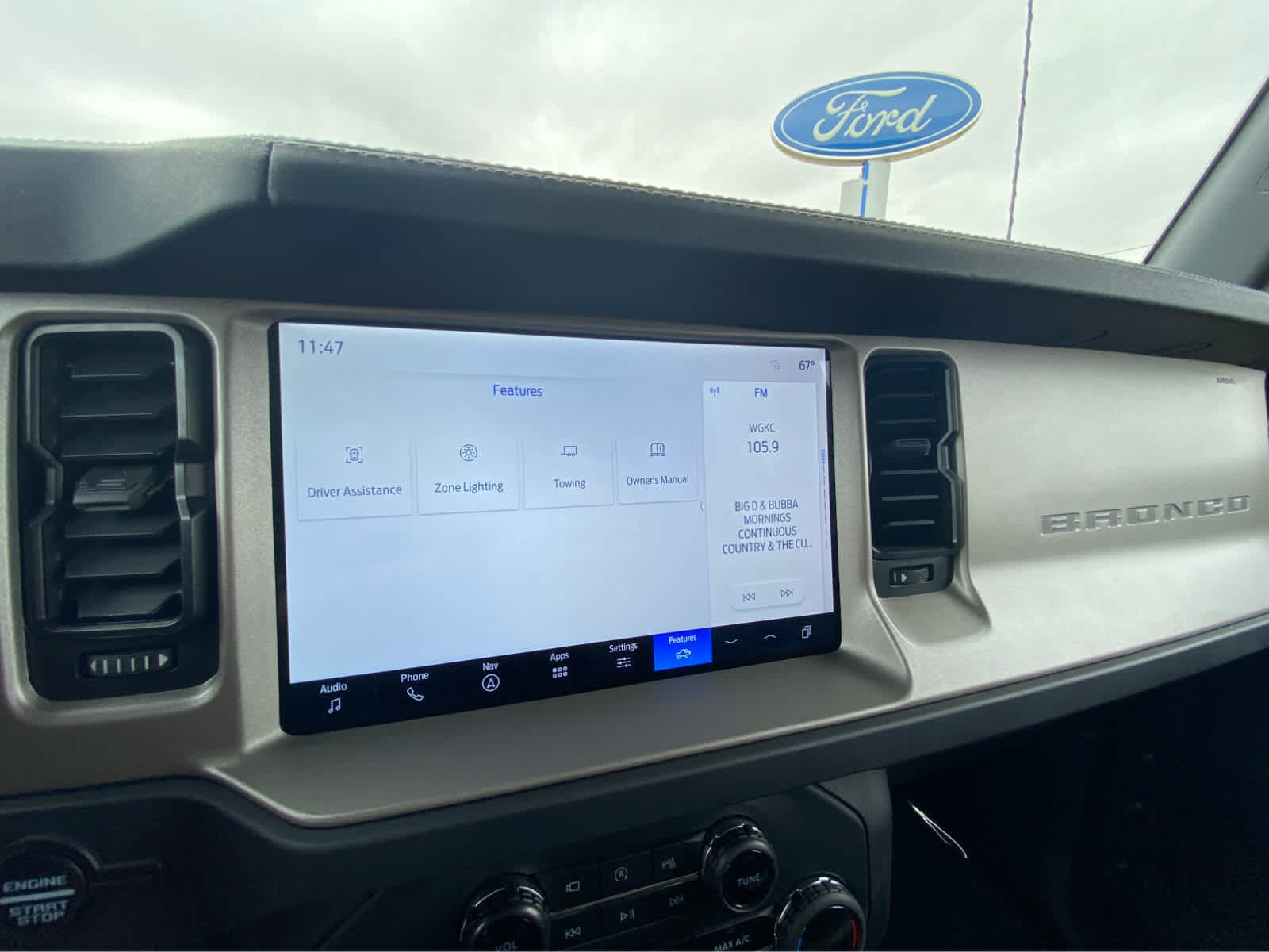 Used 2025 Ford Bronco Outer Banks AWD/4WD image 36