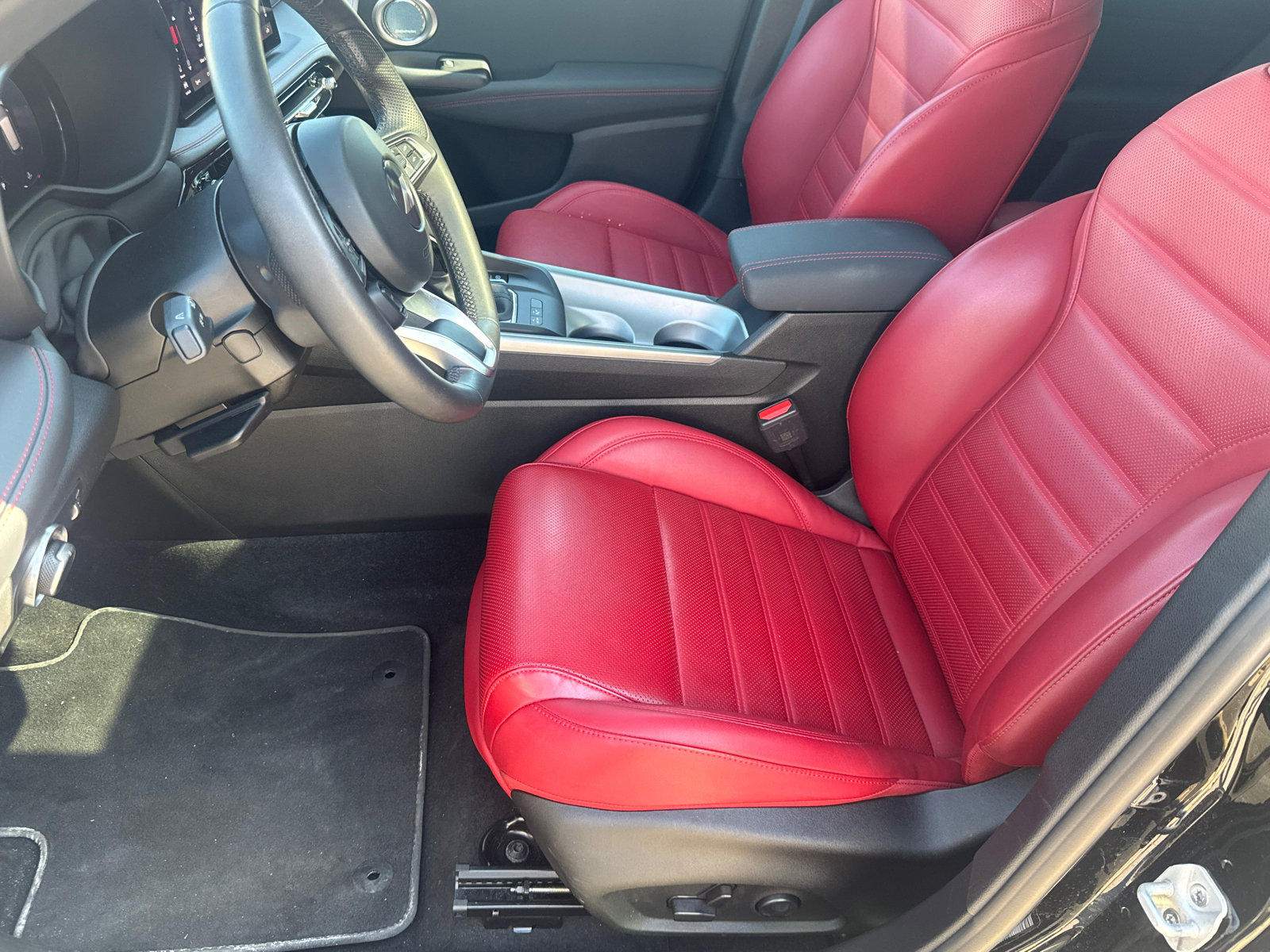 Used 2025 Dodge Hornet GT w/ GT Plus Package AWD/4WD image 9