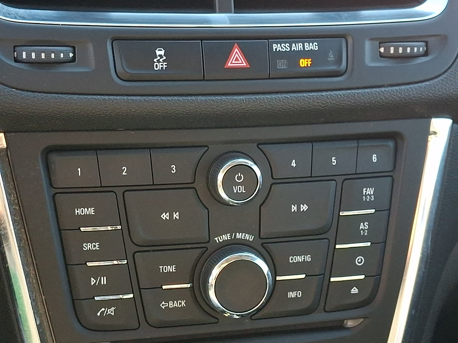 Used 2015 Buick Encore AWD image 17